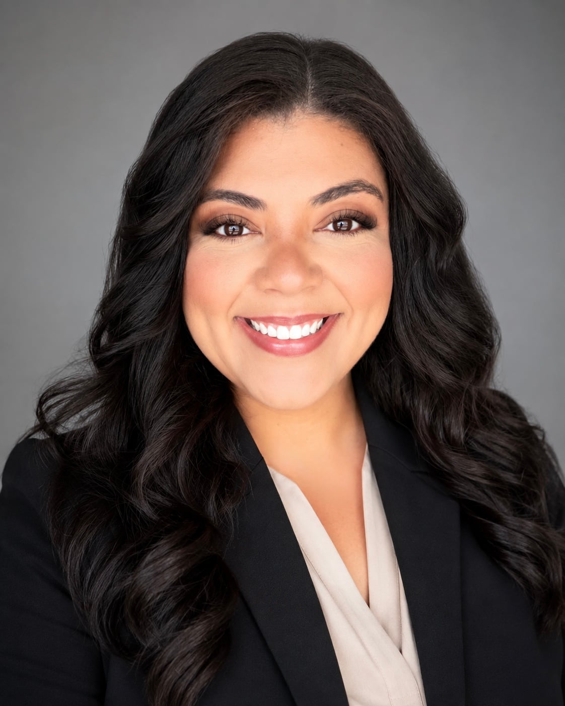AlyssaLyons – Headshot